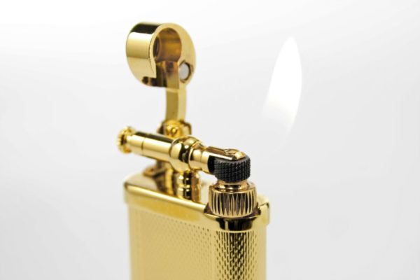 Pfeifenfeuerzeug im corona old boy 64-5211 vergoldet gekörnt Detail Flamme