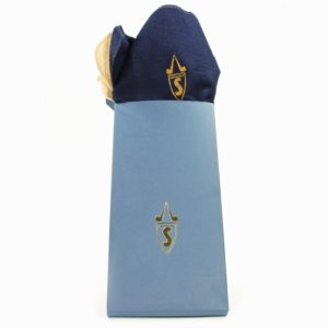Savinelli Magic Cloth dunkelblau mit Savinelli-Emblem aus Schachtel ragend