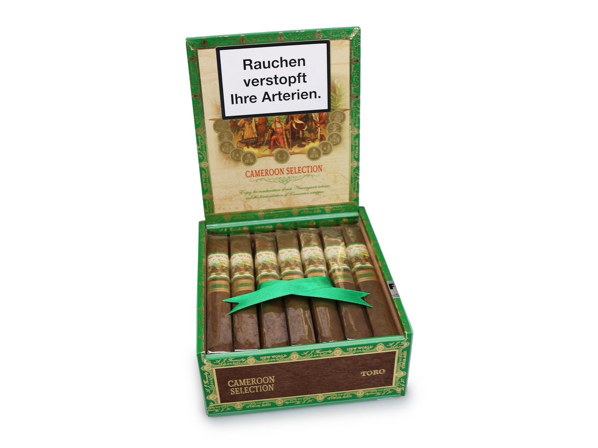 AJ Fernandez New World Cameroon Toro Zigarrenkiste offen